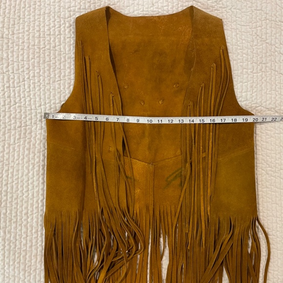 Vintage Suede Leather Vest with Fringe - Picture 4 of 5